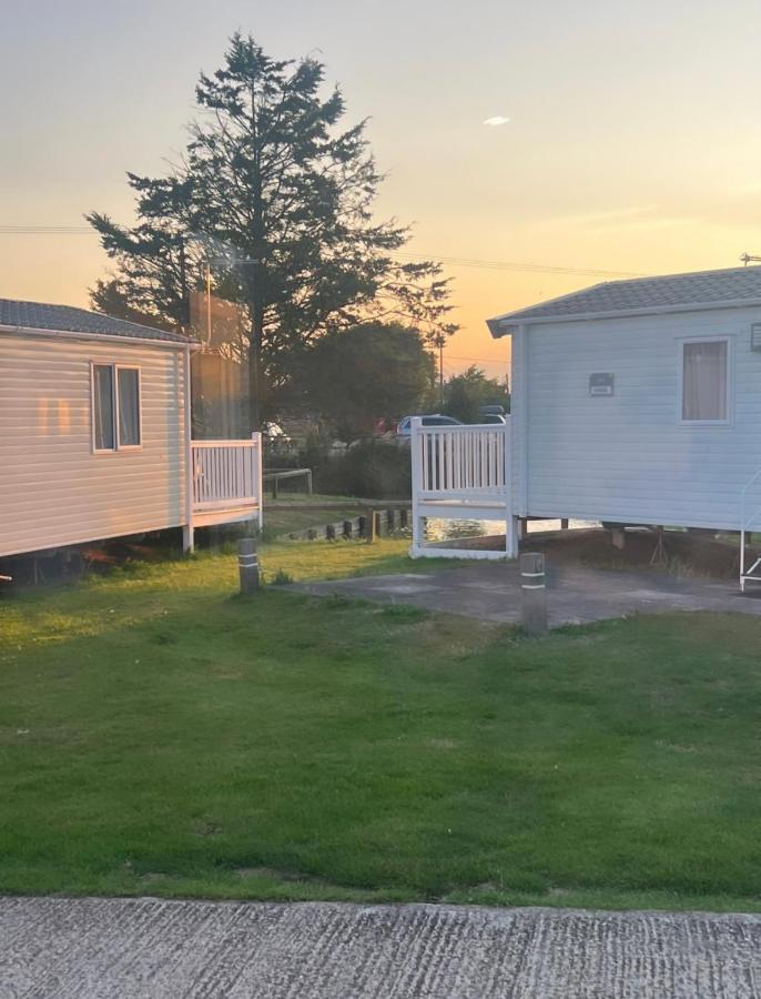 Brand New Modern Holiday Home - Haven The Orchards Holiday Park Saint Osyth Exterior photo